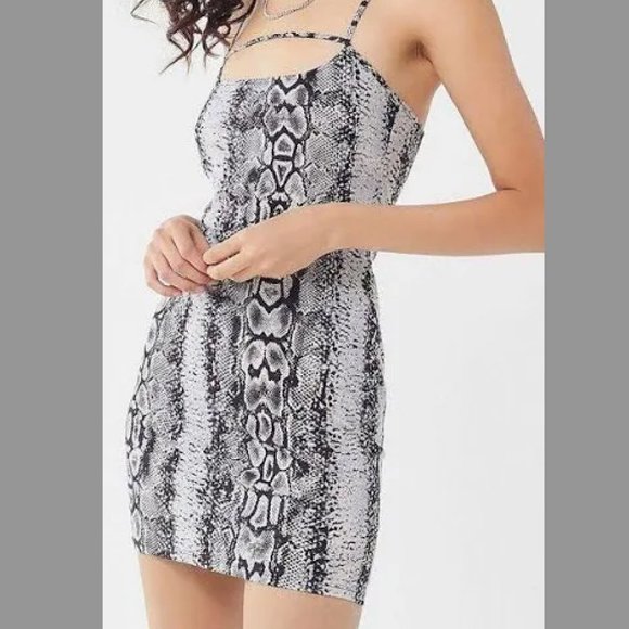 Motel Selest Snake Print Mini Dress Size L NWT - Picture 2 of 8